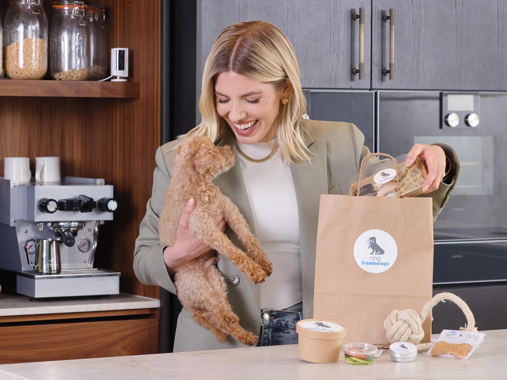 Ring launches takeaway inspired dog meals in Glasgow for pawfect night in