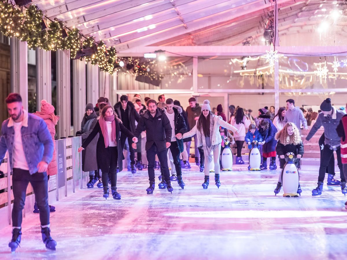 Edinburgh’s Christmas: Ice Skating