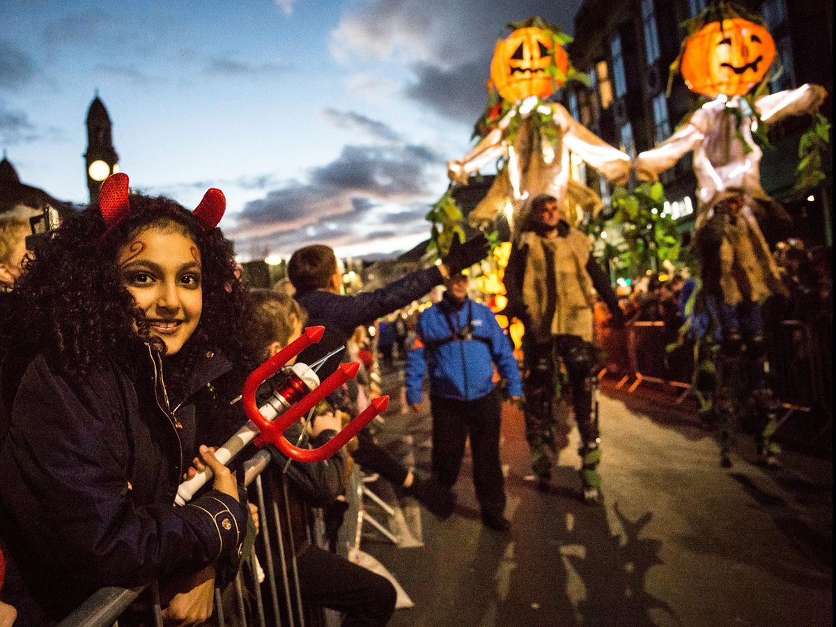 Parade returns for 10th anniversary of Paisley Halloween Festival