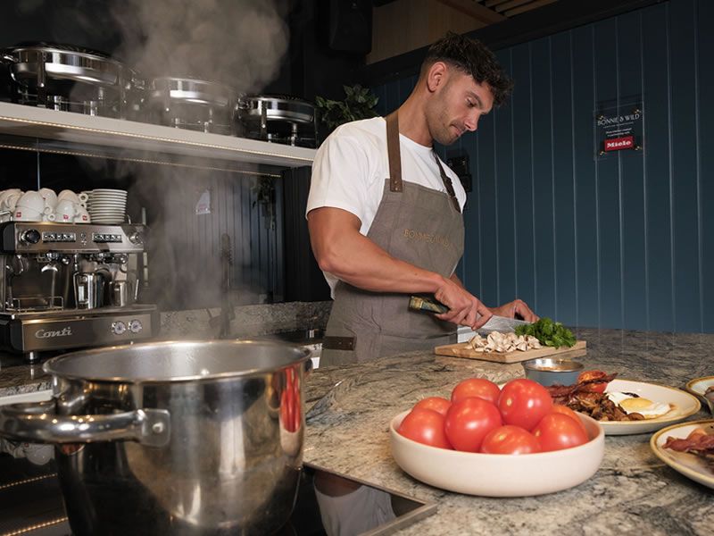 Edinburgh Food Hall Bonnie & Wild serves up Scotlands Biggest Breakfast