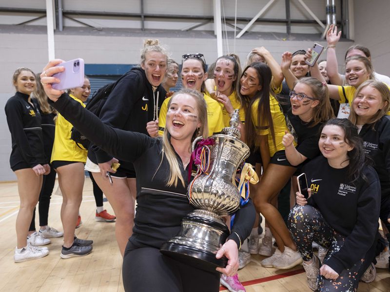 University of Glasgow regain Glasgow Taxis Cup after 4 years