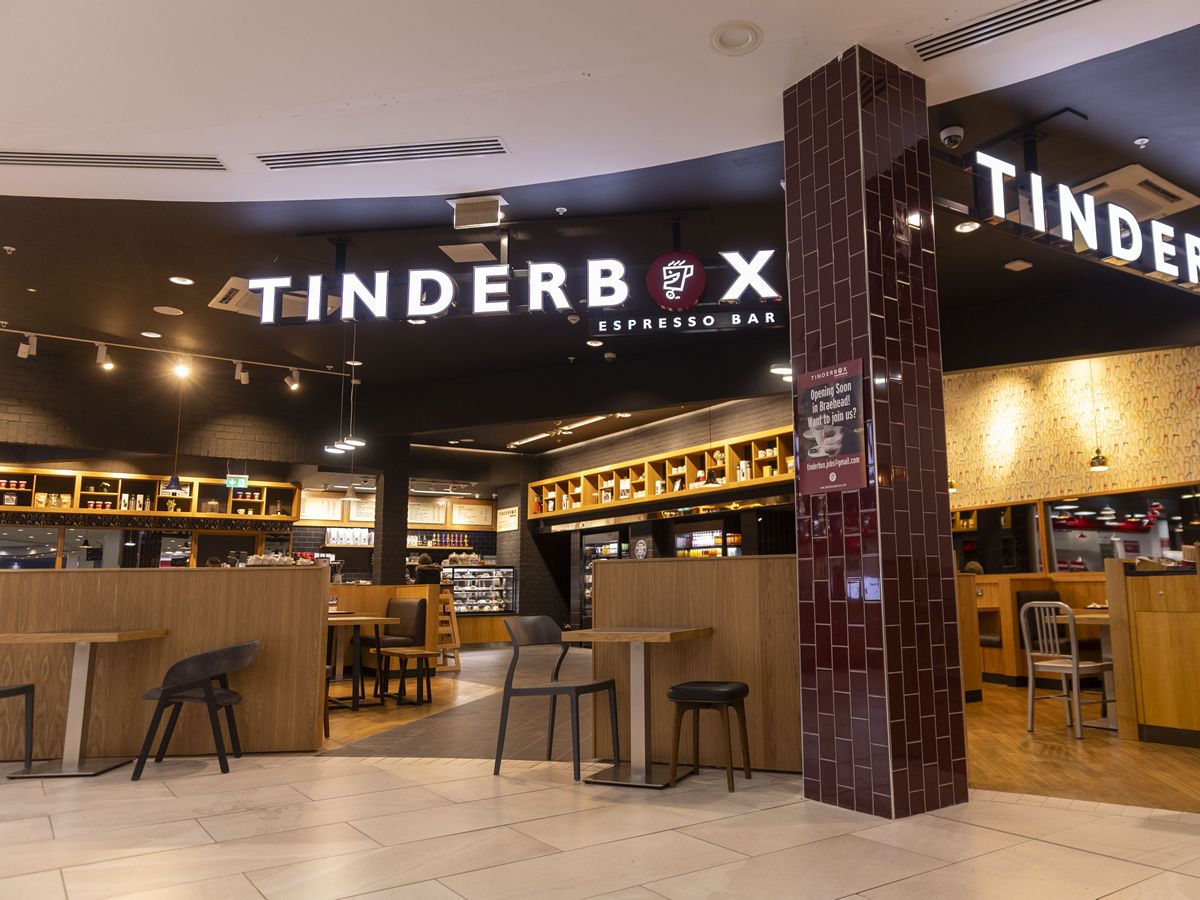 Coffeeshop Tinderbox celebrates first anniversary at Braehead Shopping Centre with Golden Cup Giveaway