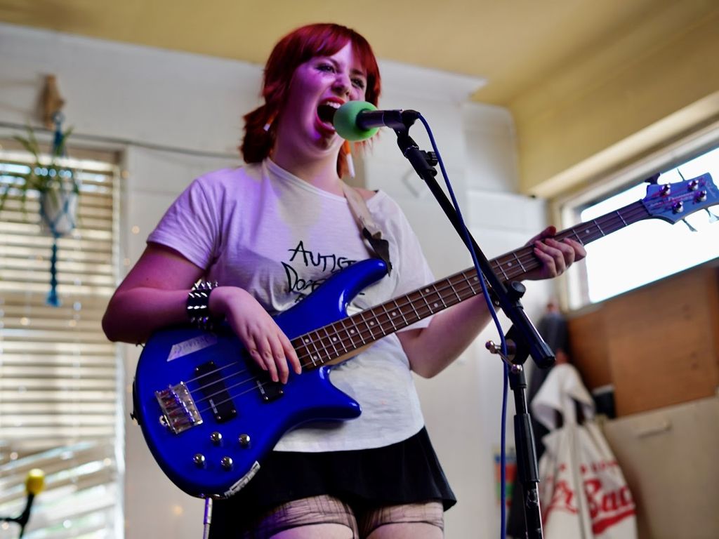 Girls Rock Glasgow sell out Mono for graduation showcase