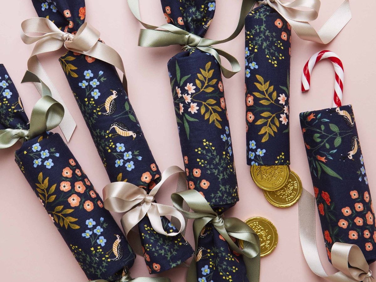 Make Your Own Reusable Christmas Crackers