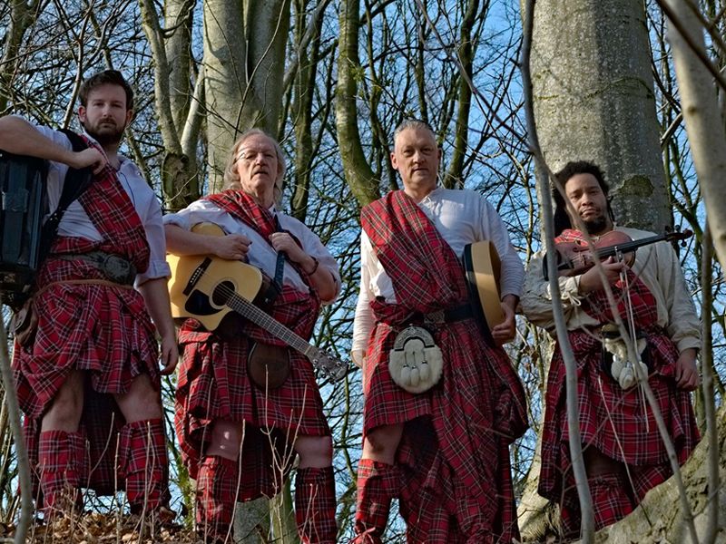 Dalgety Bay Folk Club presents Celtic Horizon at Hugos Cafe Bar