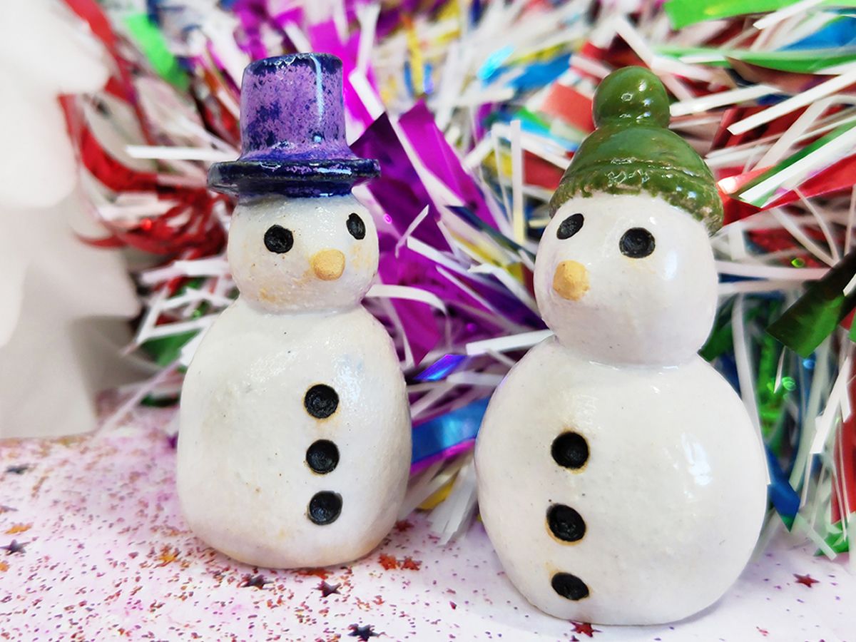 Christmas Pottery Class: Miniature Snowmen Sculptures