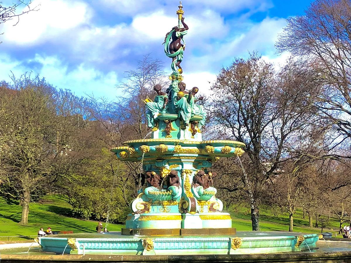 Monumental Treasure Hunt: West Princes Street Gardens