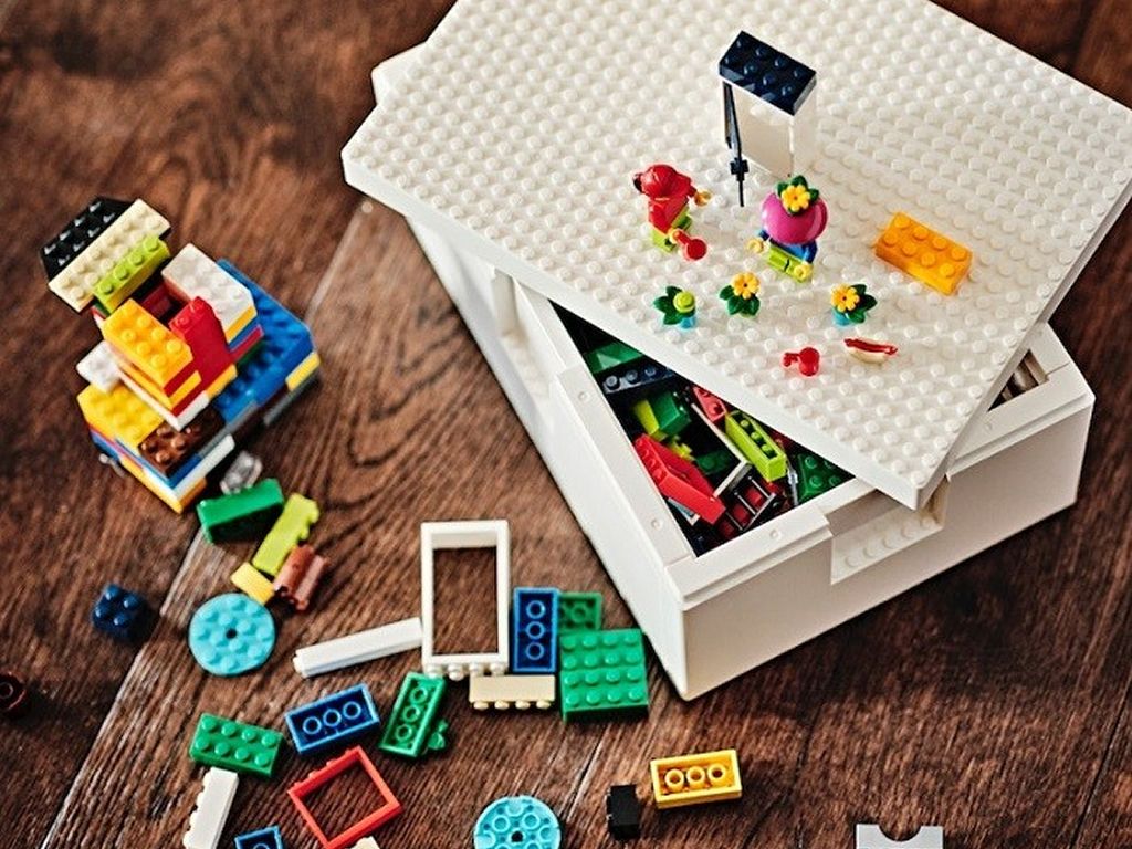 LEGO: Creation Station At IKEA Glasgow