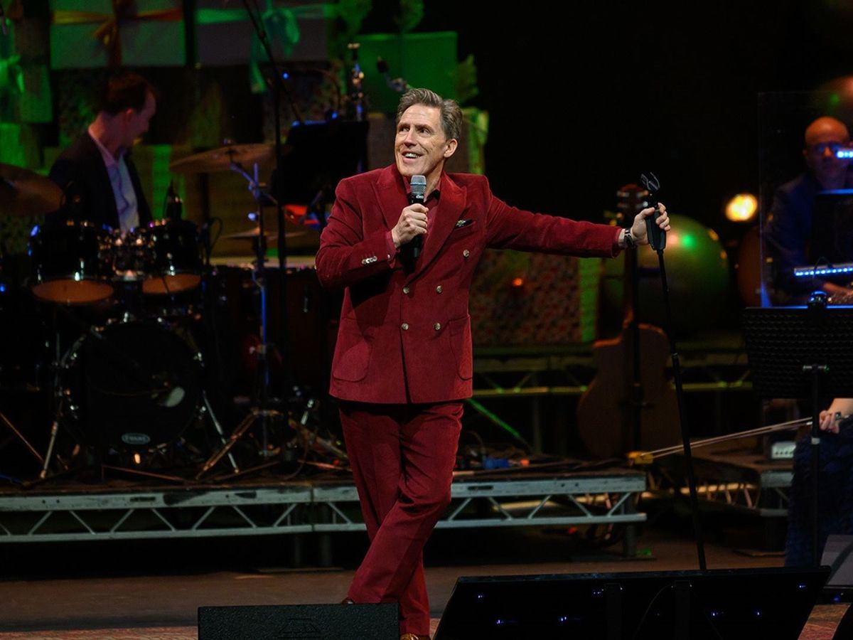 Rob Brydon & His Fabulous Band: A Festive Night of Songs and Laughter