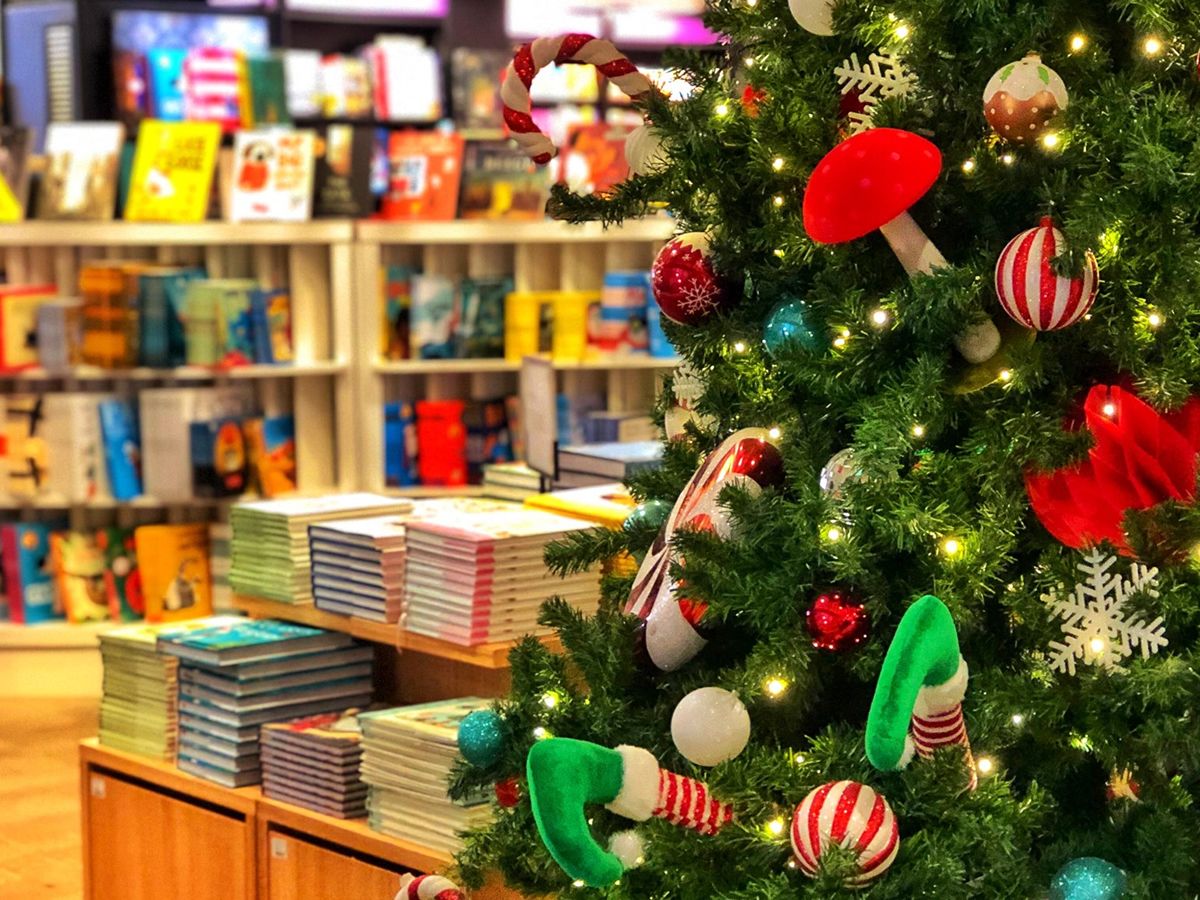 Waterstones Braehead Christmas Shopping Evenings