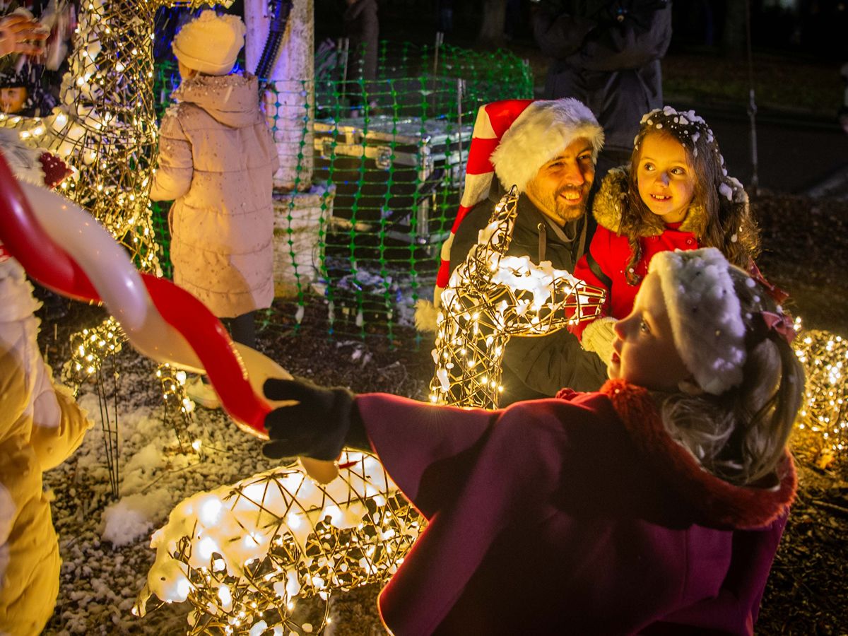 Renfrew and Johnstone to light up for Christmas