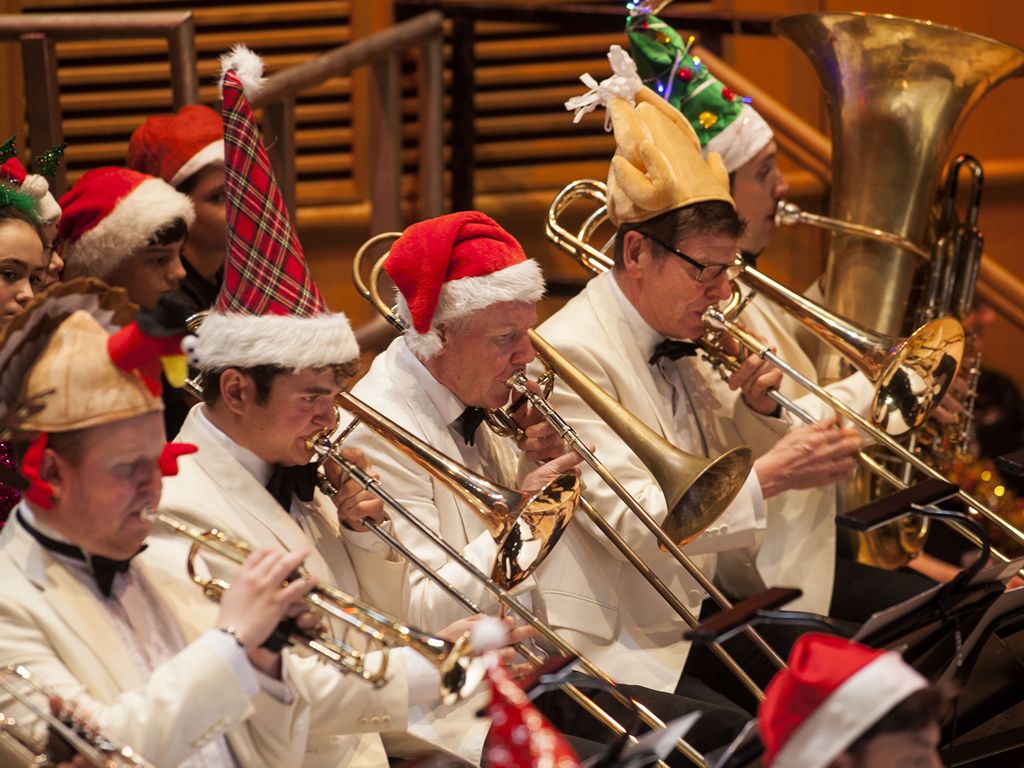 RSNO to perform The Snowman with presenter Hugh Dennis